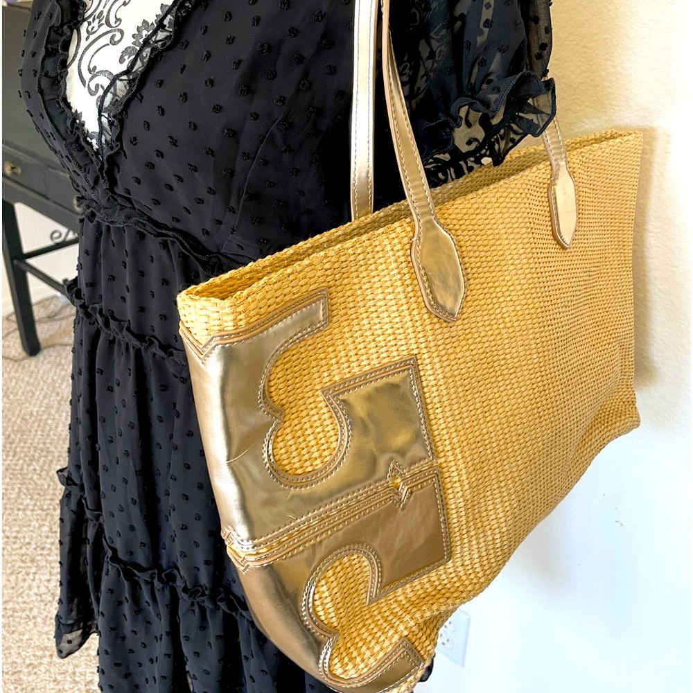 Tory Burch Summer Tote!